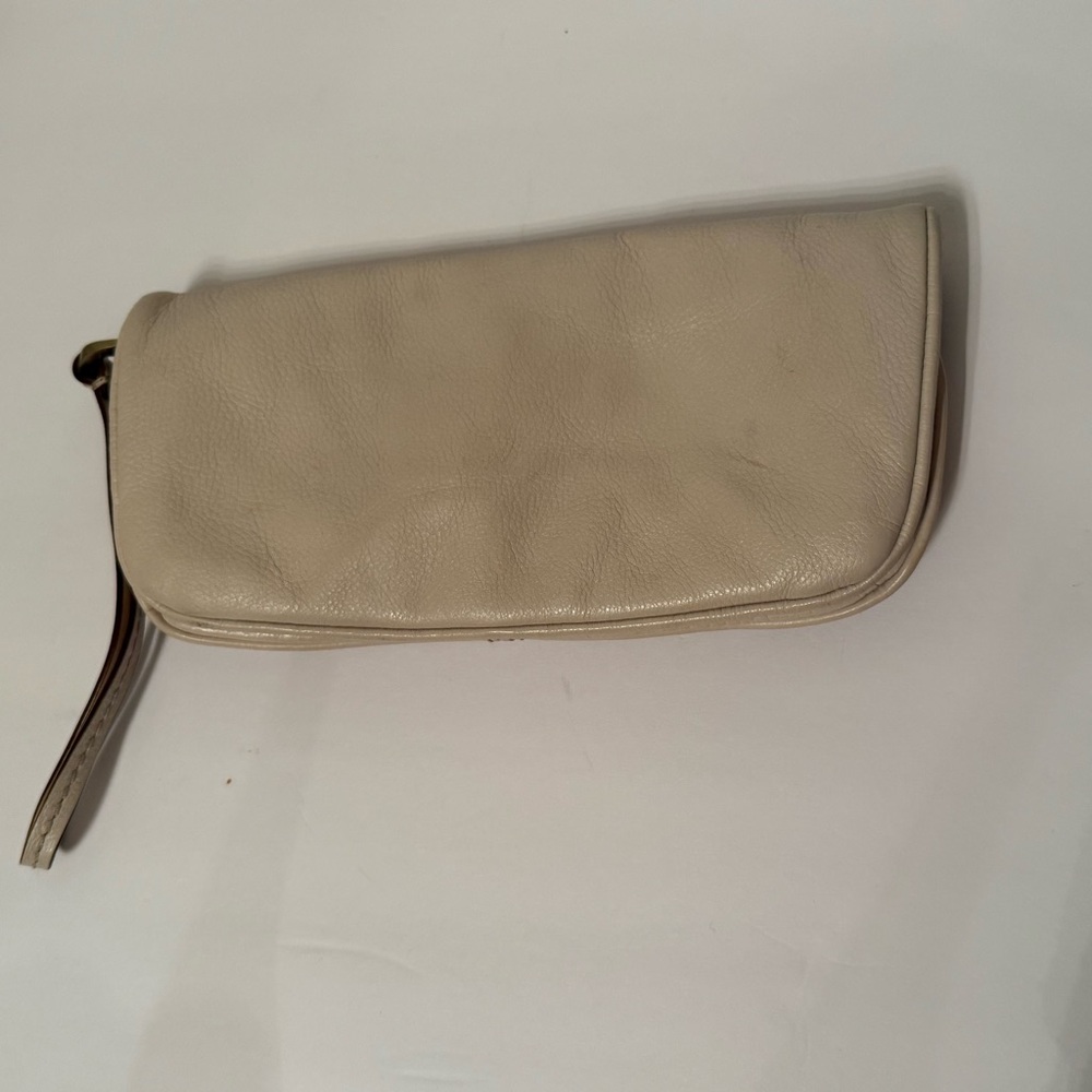 Marc By Marc Jacobs Wristlet Clutch Bag Cream Leather Magnet Flap Close View 5